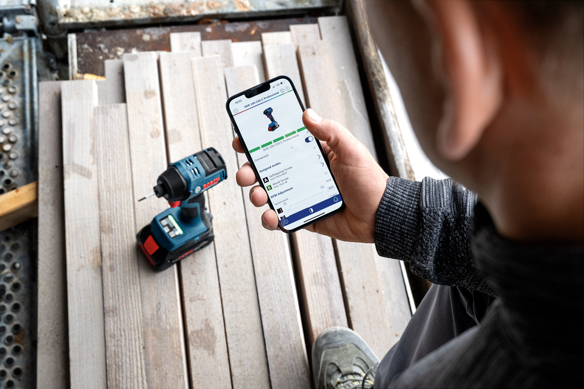 コードレスインパクトドライバー「GDR 18V-220C」および「GDR 18V-220CH（本体のみ）」